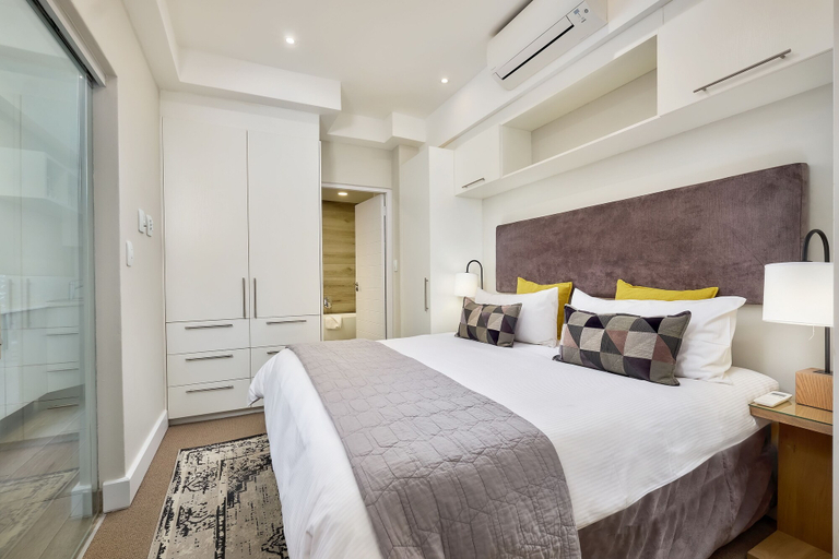 Bedroom 2, The Regency Apartment Hotel Menlyn, City of Tshwane