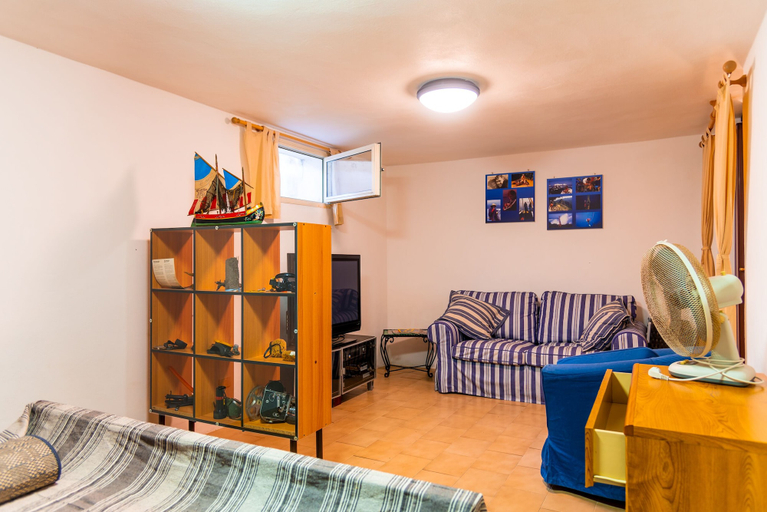 Bedroom 2, Villa Glaucos, Livorno