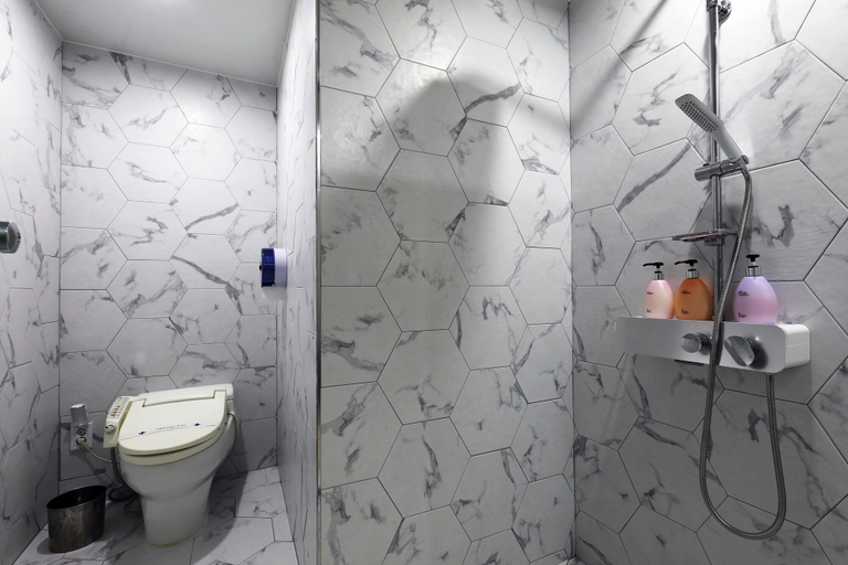 Bathroom 5, SM Boutique Hotel, Dong-daemun