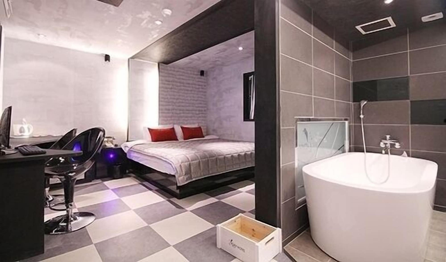 Bedroom 3, Foxy Motel, Haeundae