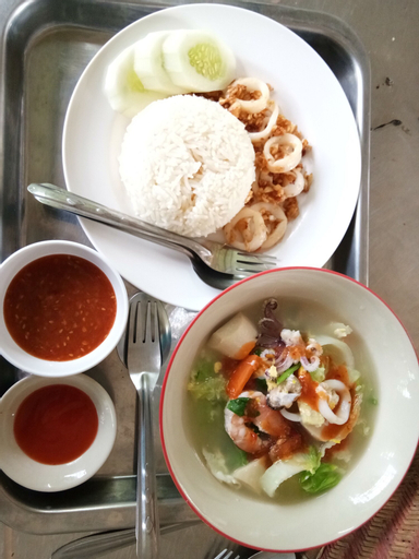 Food & Drinks, Hi Tech Resort, Kabin Buri