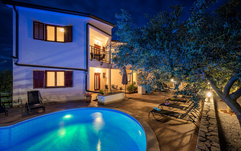 Sport & Beauty 5, Apartment Klaudio 294, Raša