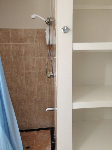 Bathroom 3, Cool Running Apartments