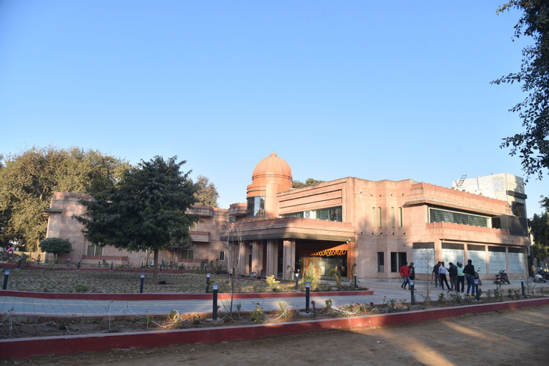 Riverfront Resort, Satna