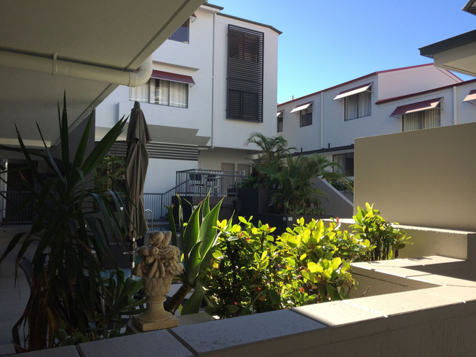 Exterior & Views 2, Coolum Beach Resort, Maroochy - Coastal North