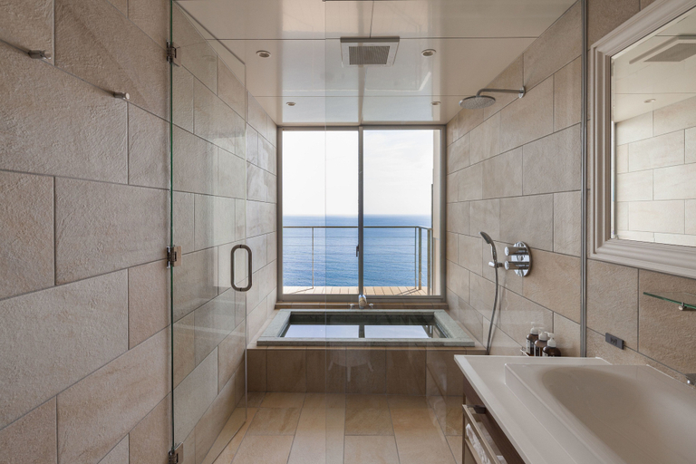 Bathroom 4, Umito Voyage Atami, Atami