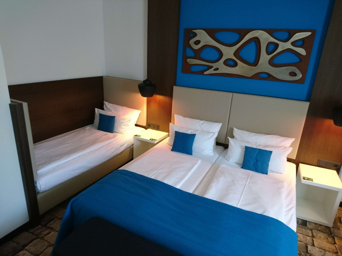 Bedroom 2, Turm Hotel, Frankfurt am Main