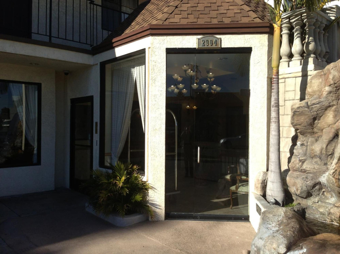 Exterior & Views 2, Jolly Roger Hotel, Los Angeles