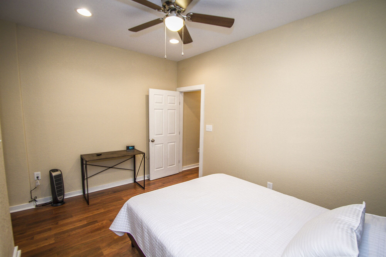 Bedroom 2, Renovated 2br/2ba Near Downtown, Bexar