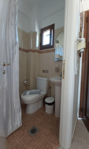 Bathroom 4, Domaine Papakonstantis, Peloponnese