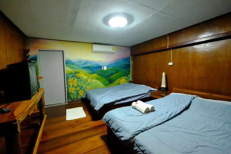 Bedroom 2, Banputawan Guesthouse, Khun Yuam