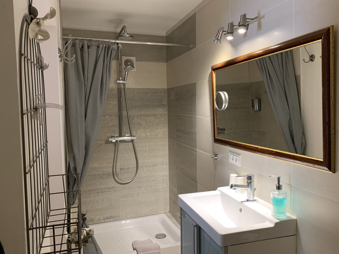 Bathroom 5, Maison des 5 Temps - Chambres Dhôtes de Charme à Ferrette, Haut-Rhin
