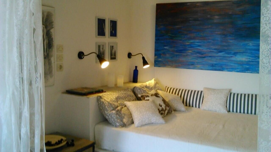 Bedroom 5, Aperanto Galazio, Thessaly