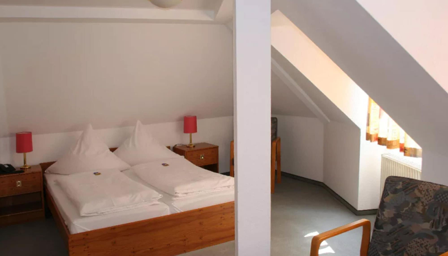 Bedroom 2, Hotel Garni Rosbach v.d.H., Wetteraukreis