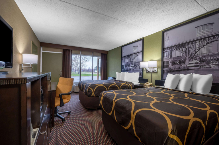 Bedroom 4, Super 8 by Wyndham Perrysburg/Toledo, Wood