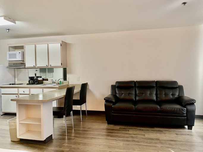 Dining Room 5