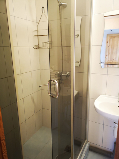 Bathroom 2, River Apartments, Klaipėdos