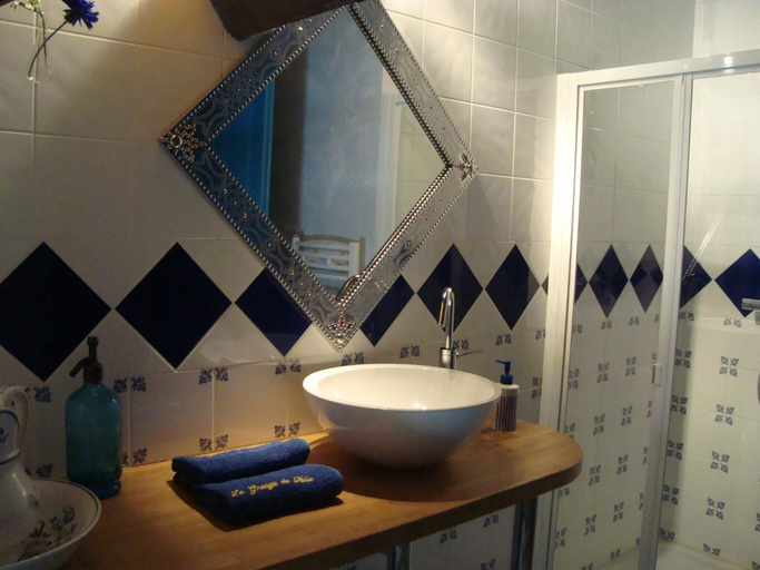 Bathroom 5, La Grange de Felix, Jura