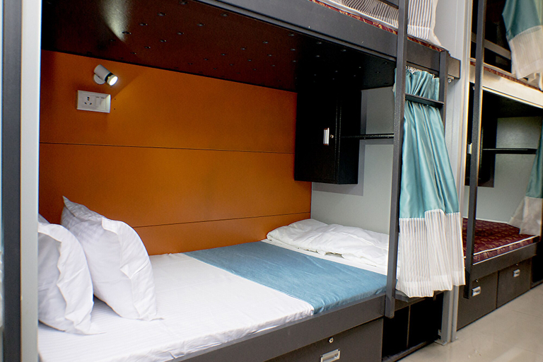 Bedroom 2, Arma Hostel Mumbai, Mumbai Suburban