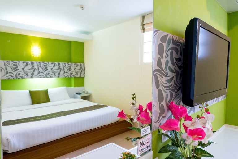 Bedroom 3, The Konnect Hotel, Ratchathewi