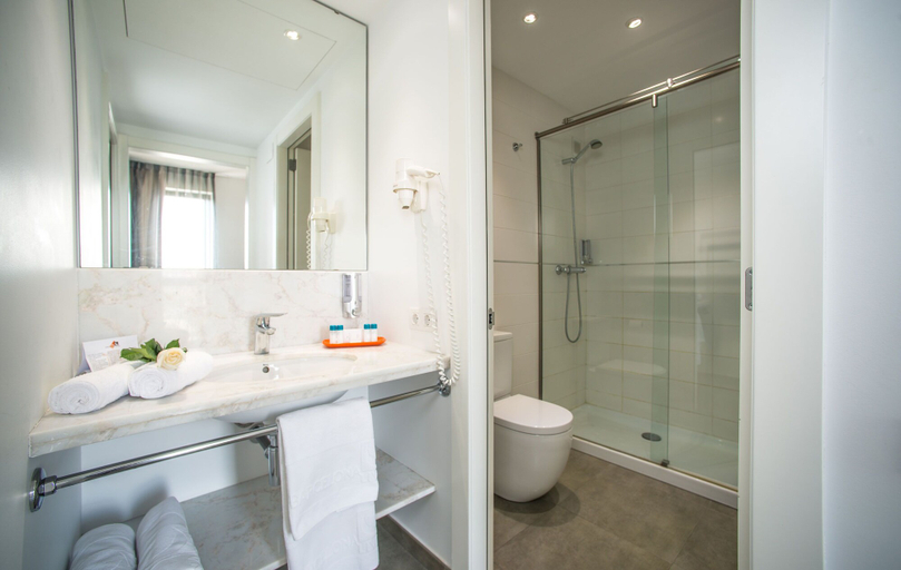 Bathroom 4, Ona Living Barcelona, Barcelona