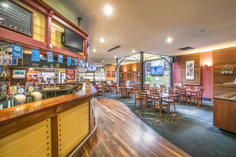 Food & Drinks 4, Nightcap at Exeter Hotel, Adelaide
