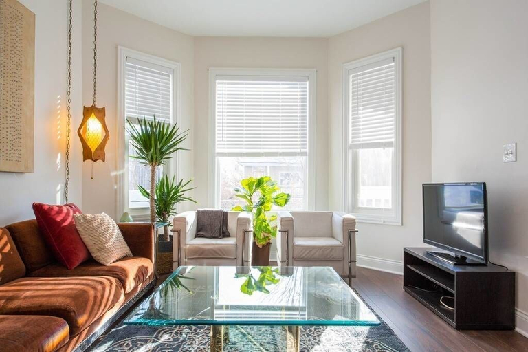 Others 4, Chic Logan Pad - Modern Meets Retro, Cook