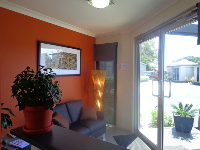 Others 5, Smart Stayzzz Inns Clermont, Belyando