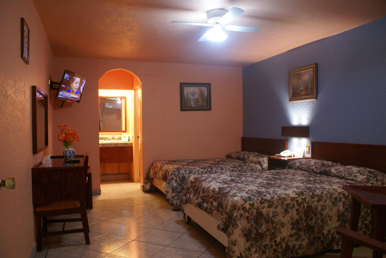 Bedroom 1, Hotel de Mexico, Matamoros