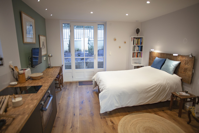 Bedroom 3, Lyonest Chambre D'hôtes, Rhône