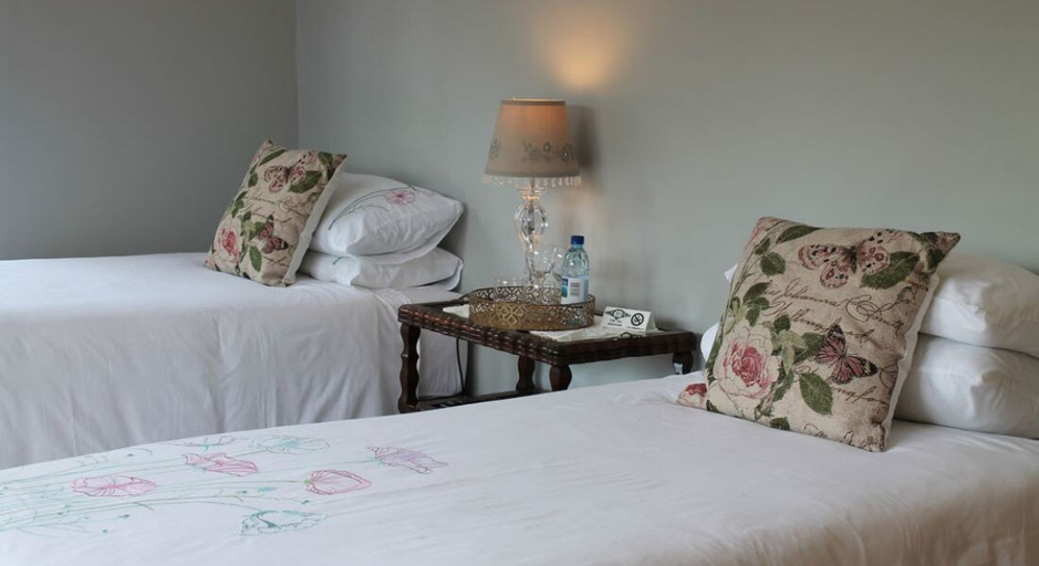 Bedroom 3, Villa Petit, Cacadu