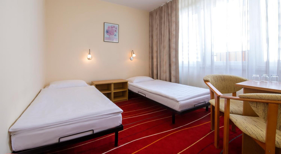 Bedroom 5, Hotel Aramis, Warsaw