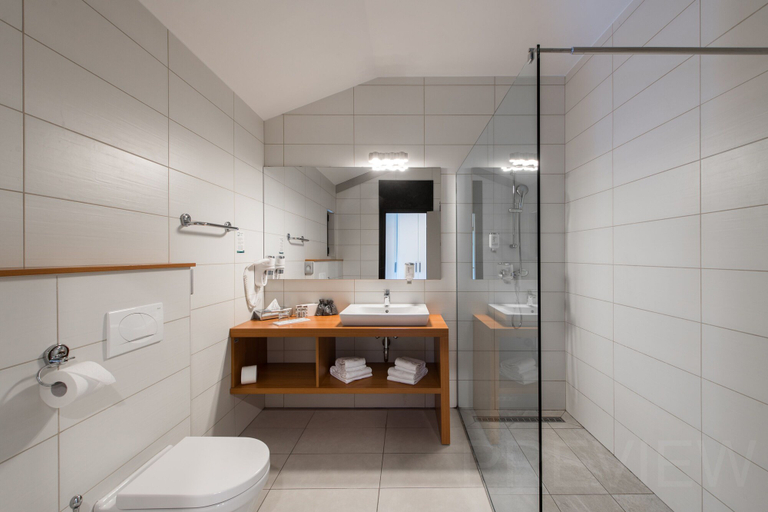 Bathroom 4, Hotel Laguna Deluxe - Terme Krka, Izola