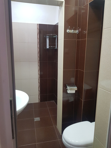 Bathroom 3, Hotel Mariana, Tskaltubo