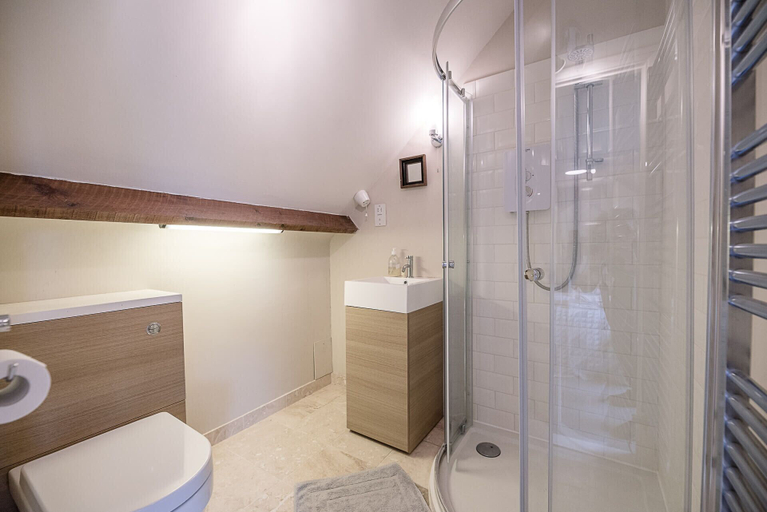 Bathroom, Red House Loft East Green Air Manage Suffolk, Suffolk