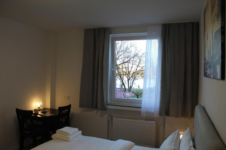 Bedroom 4, City Apartments in Köln am Rheingarten, Köln