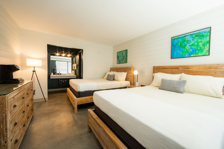 Bedroom 3, River's Rest Marina & Resort, Charles City