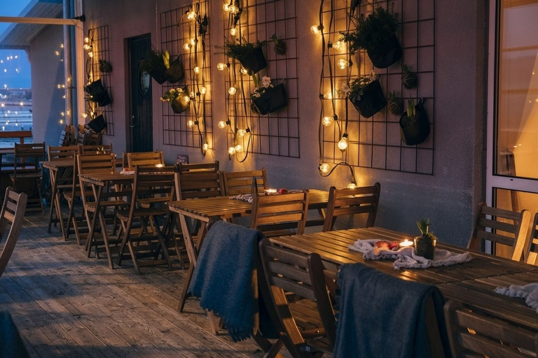 Food & Drinks