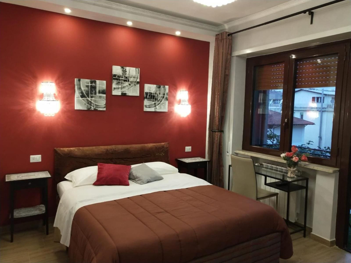 Bedroom 3, Inn miracles seven, Rome