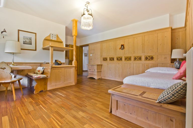 Bedroom 2, Hotel Edelhof, Udine