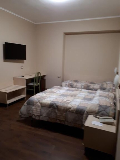 Bedroom 3, Hotel Atleti, Foggia