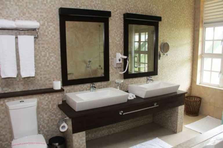 Bathroom 4, The Blackpool Hotel, Nuwara Eliya