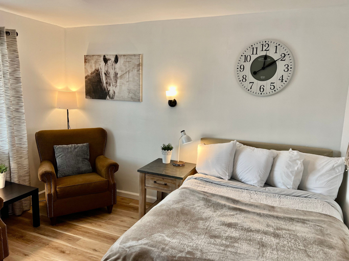 Bedroom 1, Cobmin Ridge Motel, Sussex
