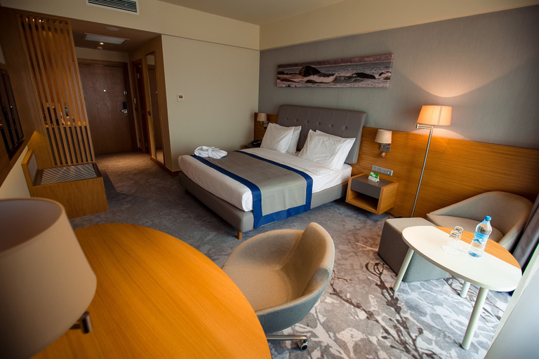 Bedroom 3, Holiday Inn Aktau - Seaside by IHG, Aqtau