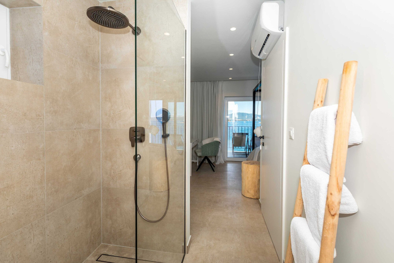 Bathroom 5, Villa Simpleza, Slivno
