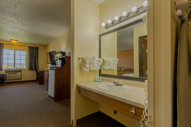 Bathroom 5, Thunderbird Lodge, Davison