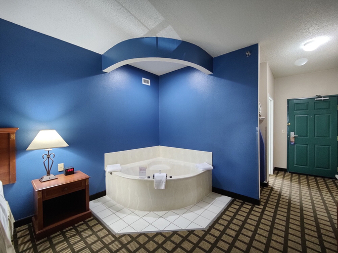 Bathroom 4, Baymont by Wyndham Albany MN, Stearns
