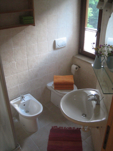 Bathroom 5, Alla Casetta, Belluno