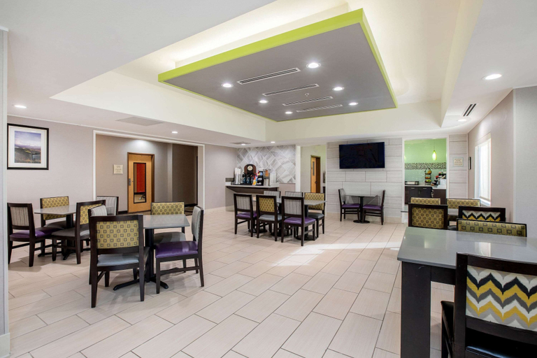 Food & Drinks 5, La Quinta Inn by Wyndham Livermore, Alameda