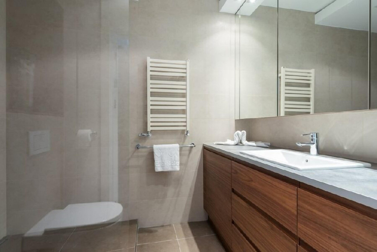 Bathroom 4, Apartinfo Island Apartments, Gdańsk City